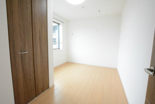 エクセラン朝妻の洋室|個人の部屋や寝室として使える洋室です