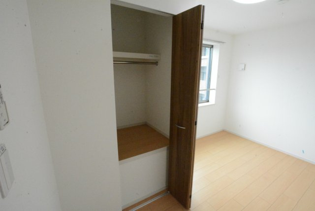 エクセラン朝妻の収納|ちょっとした収納スペースも充実しています