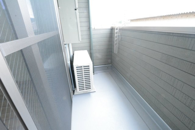 エクセラン朝妻のバルコニー|陽当たり良好なバルコニーです