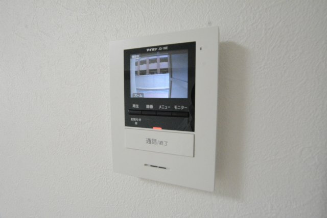 エクセラン朝妻のセキュリティ|TVモニターホン付なので、来客時も安心ですね
