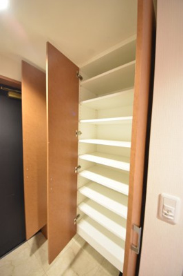 【玄関】 | リーガル神戸三宮山手