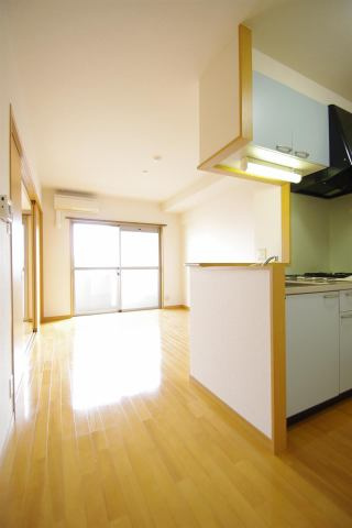 菊池郡菊陽町光の森２丁目の賃貸マンションの居間・リビング