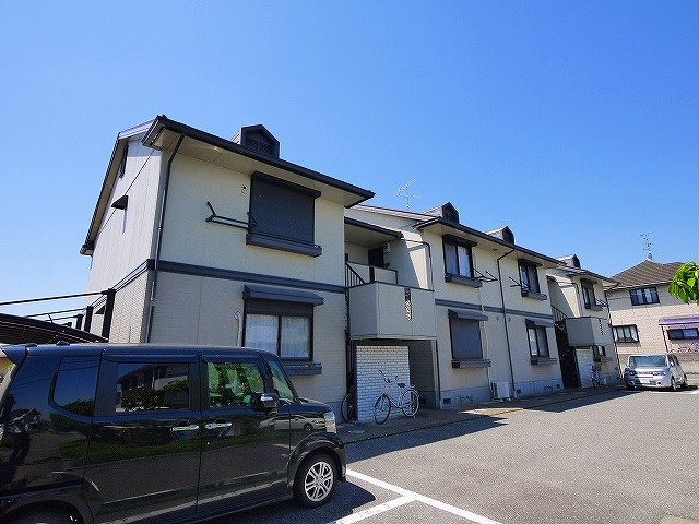 シャルム・トローベルBの外観|おしゃれな外観です