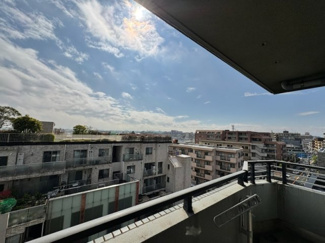 【展望】 | ルネス・デルフィー | ★南西方向に抜ける展望！空気が澄んだ日に富士山が見えるとか！？