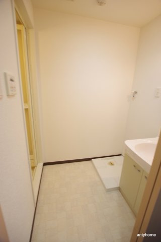 CASA京橋　仲介手数料無料の洗面所