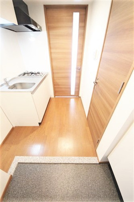 【玄関】 | エスカーサ大阪WEST