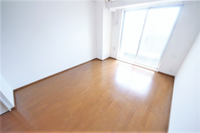 【洋室】 | エスカーサ大阪WEST