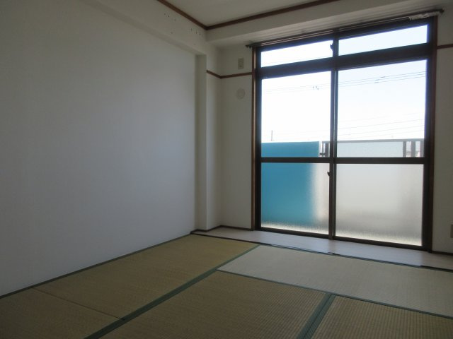 プレアール白水の和室