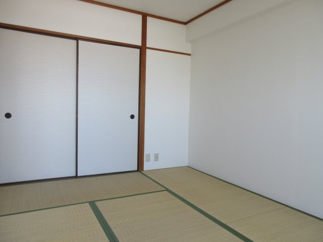 プレアール白水の和室