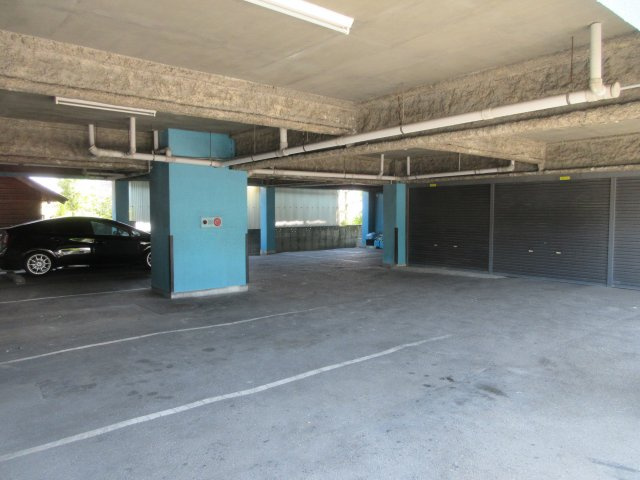 プレアール白水の駐車場