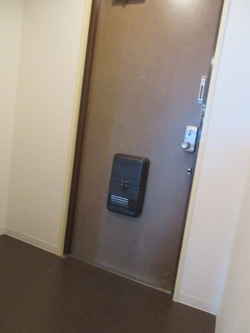 プレアール白水の玄関