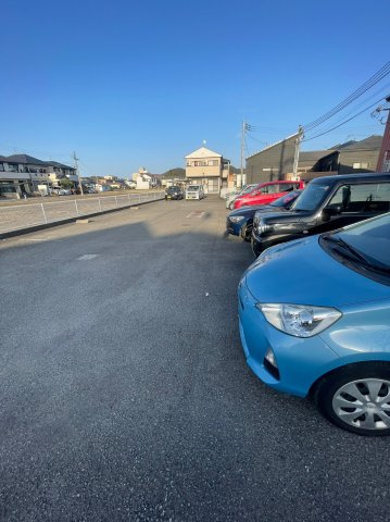 エタニティコートⅠ番館の駐車場