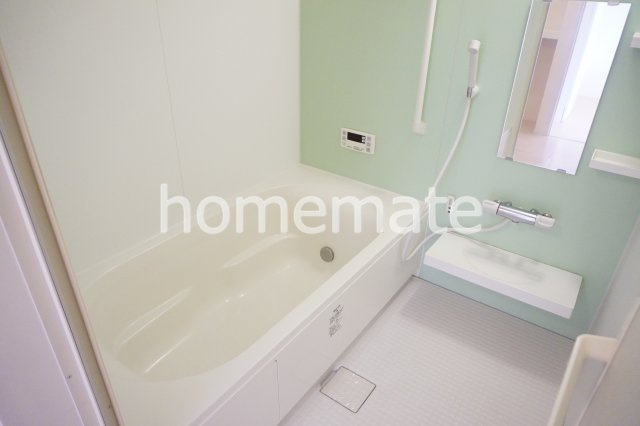 イッチー沼山津の浴室