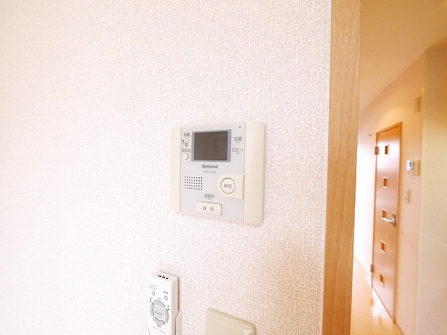 ヴィラ クレストのセキュリティ|モニター付きインターホン