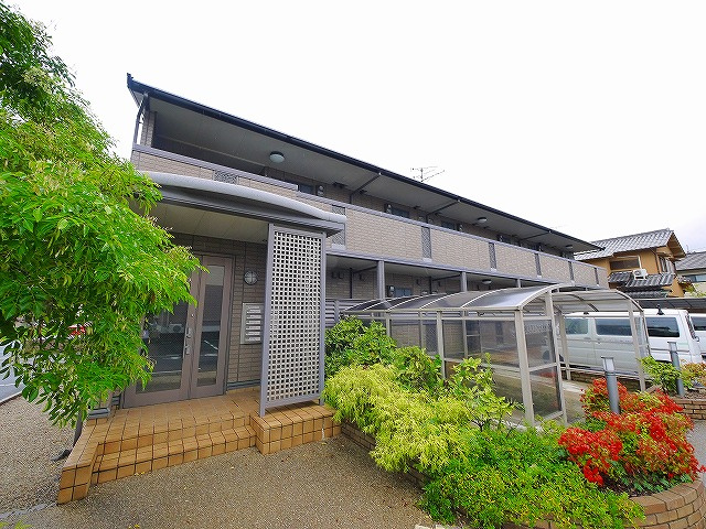 ヴィラ クレストの外観|建物外観を気になさる方へ、見た目の良い物件です