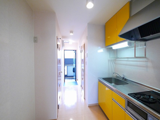 ヴィラ クレストのキッチン|お料理しやすいキッチンです