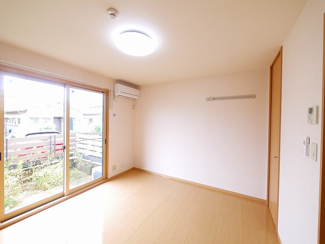 ヴィラ クレストの居間・リビング|おしゃれな居間です