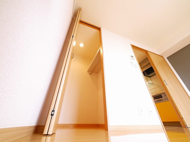 ヴィラ クレストの収納|収納スペース豊富です