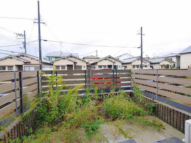 ヴィラ クレストの展望|専用庭あります