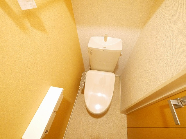 ルミエール（生駒市）のトイレ|清潔感のあるトイレです
