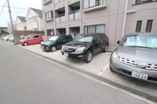 【駐車場】
