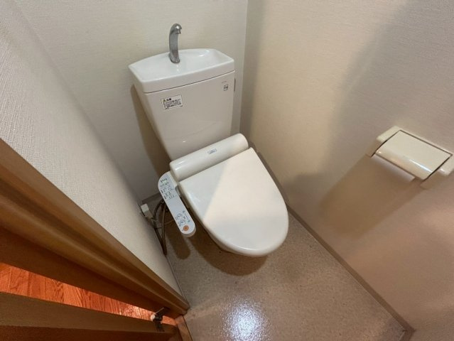 ソレアード関戸❘名古屋市の賃貸ならMy賃貸のトイレ|ソレアード関戸 ※左右反転