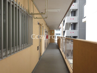 【その他共用部分】 | ファミリア江坂 | 共有廊下です