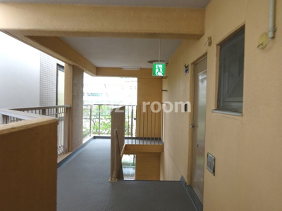 【その他共用部分】 | ファミリア江坂 | 階段です