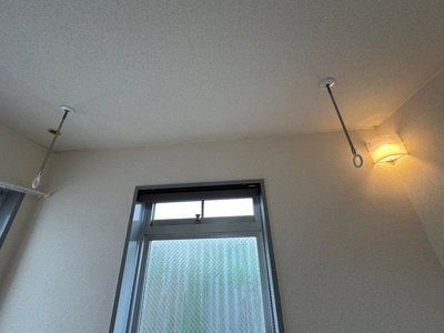 【設備】 | ミングルAP.栗谷一番館 | 室内物干しも洋室のお部屋それぞれに付いています！雨の日やお出掛け時の室内干しにとても便利☆花粉や梅雨の時期に重宝しますね♪
