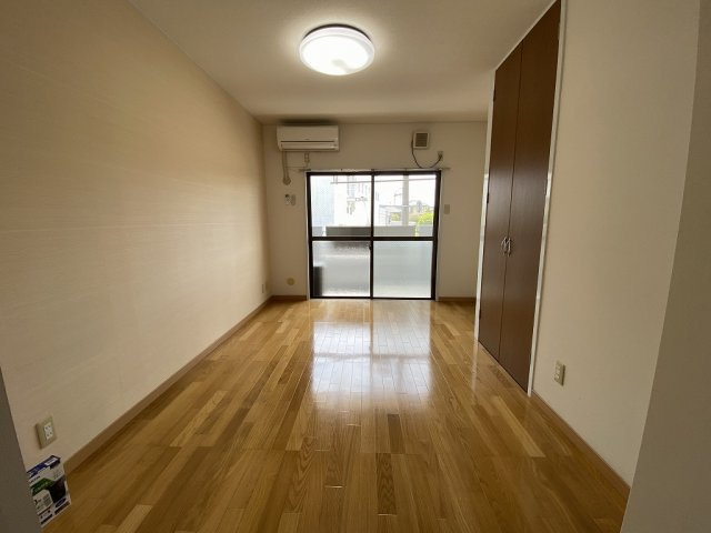 メゾンド梨花の居間・リビング