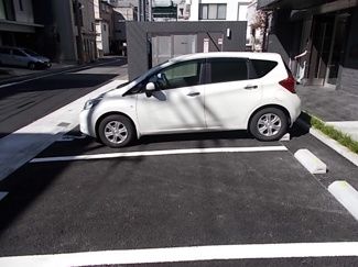 【駐車場】