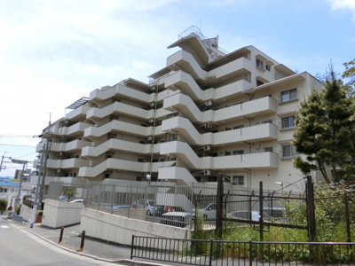 【外観】 | 千里丘ロイヤルハイツ | 【現地写真】
全41戸の分譲マンション♪