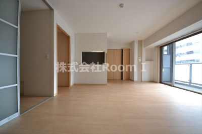 【居間・リビング】 | グランルージュ谷町六丁目 | こちらの居間で趣味の時間をお楽しみください