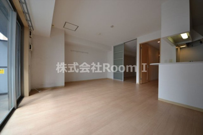 【居間・リビング】 | グランルージュ谷町六丁目 | 使いやすい居間です