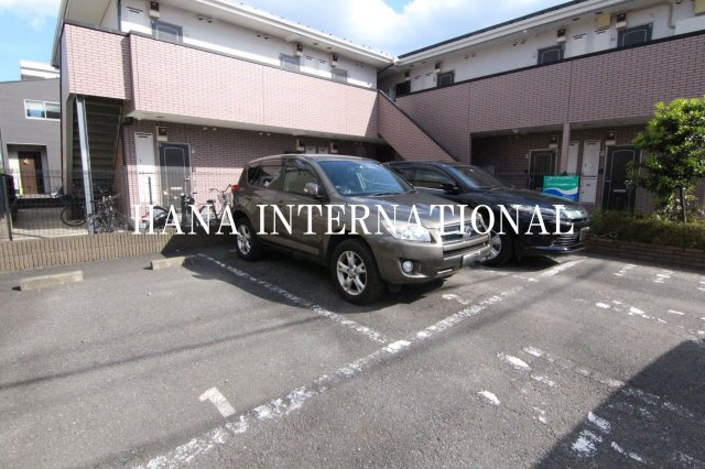 グランビスタ参番館の駐車場