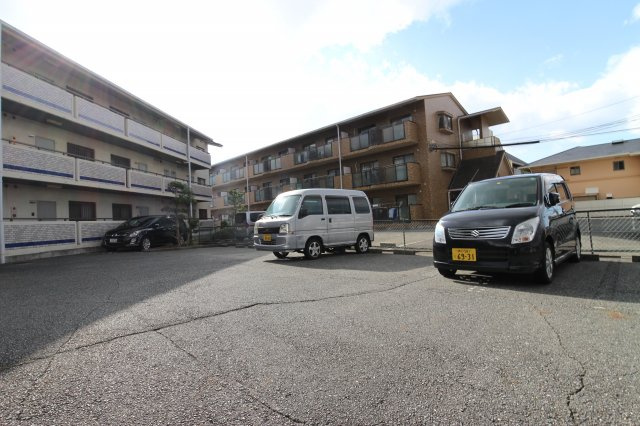 パレドールＪＯＥの駐車場