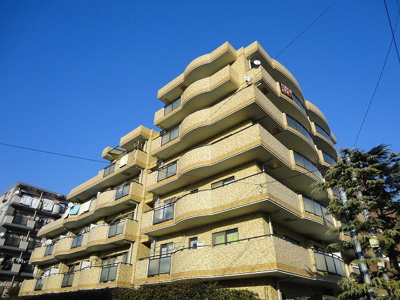 【外観】 | イーストヴィレッジ | 東急東横線「綱島」駅より徒歩6分の6階建てマンションです♪スーパーが近くて日々のお買い物に便利です◎