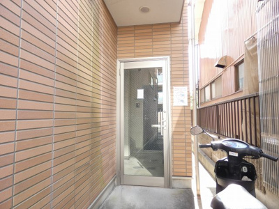 【エントランス】 | プティオランジュ