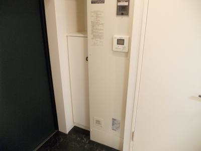 FIRST COURT五条新町（ファーストコート五条新町）の設備|電気温水器