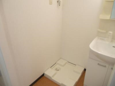 FIRST COURT五条新町（ファーストコート五条新町）の洗面所|室内洗濯機置き場