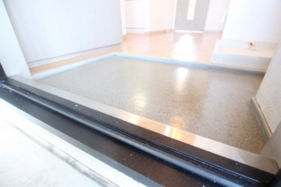 【玄関】 | 上萱の園