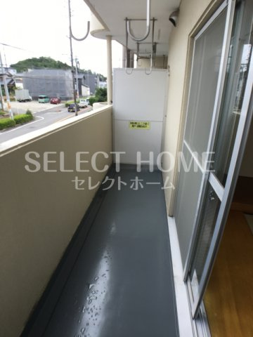 【バルコニー】 | ネオポリス幸田 | 外からの目が気にならないバルコニーで洗濯物が干せます