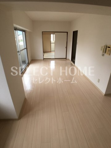 【居間・リビング】 | ネオポリス幸田 | ゆったり過ごせる居間です