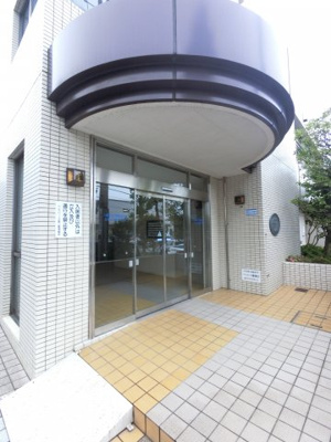 【エントランス】 | ベルコリーヌ港南第2 | 京浜東北線「港南台駅」徒歩19分。
静かに暮らしたい方におすすめです。