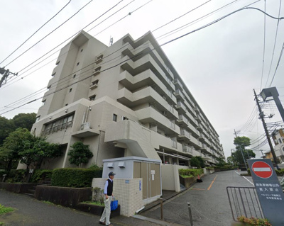【外観】 | ベルコリーヌ港南第2 | 3階南西向きにつき日当たり良好です。
教育施設・スーパー・公園が徒歩10分圏内♪