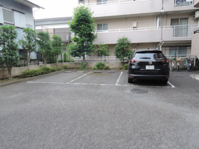 【駐車場】 | ライオンズマンション綱島南 | 平置き駐車場です。