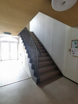 【その他共用部分】 | ドミナスイセザキ | 共用部分階段