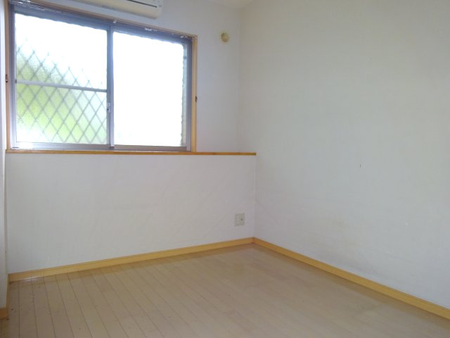 Ｆ２マンションの洋室