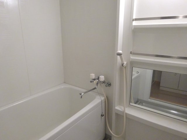 Ｆ２マンションの浴室