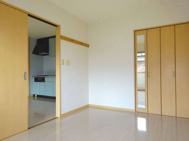 Ｆ２マンションの洋室